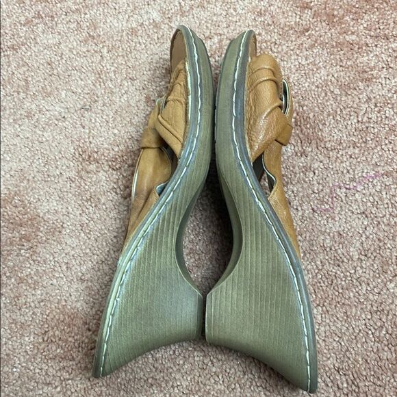Clarks Artisan Comfort Wedge Brown Leather Shoes Sandals Size 8 - Picture 8 of 11